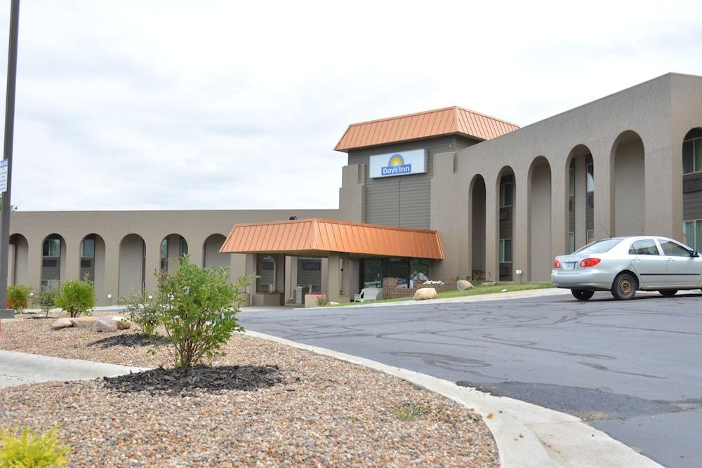 Days Inn By Wyndham West Des Moines Zewnętrze zdjęcie